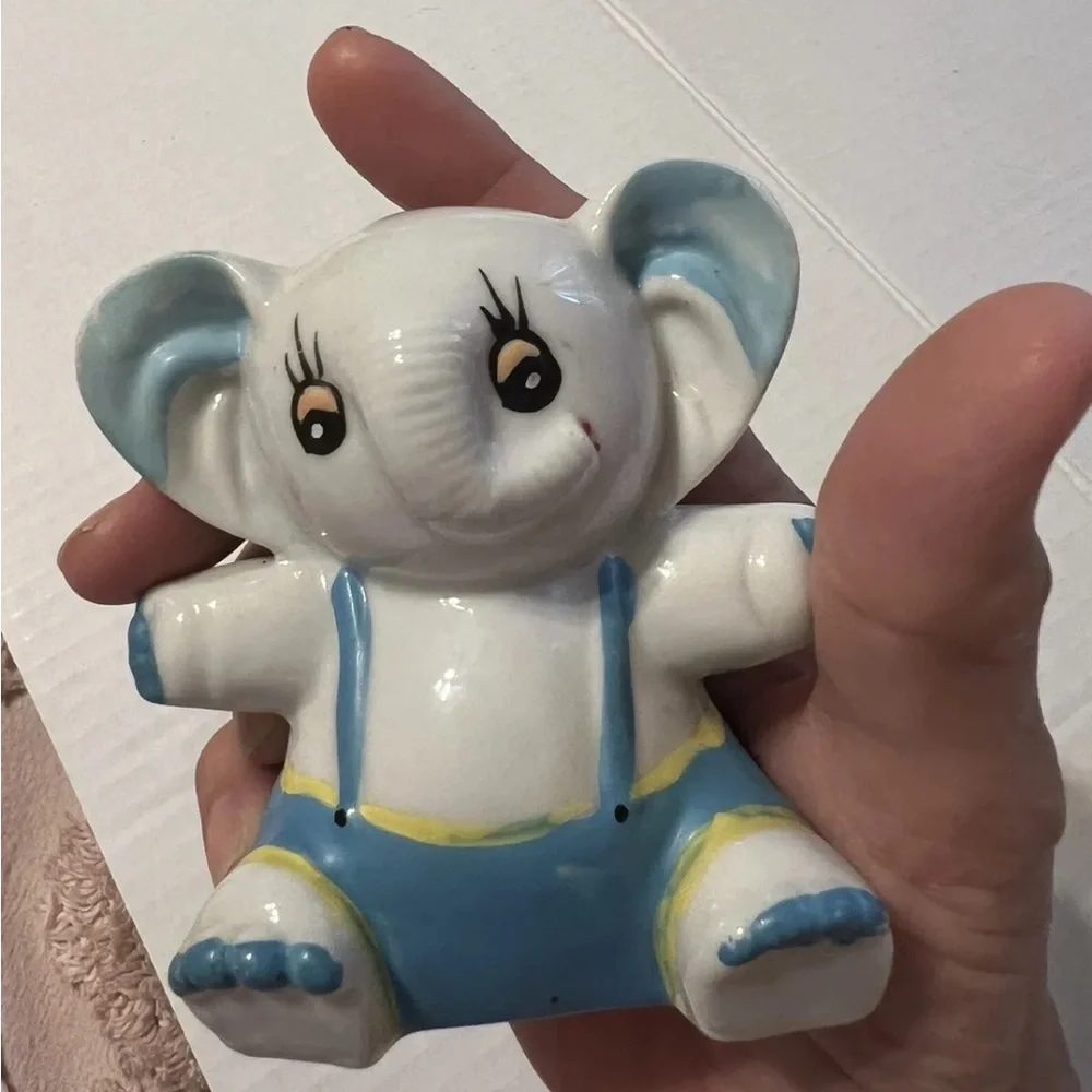 Vintage Baby‎ Elephant Salt & Pepper Shakers read
